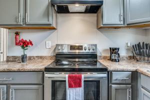 4 Mi to the Speedway Peaceful and Snug Home with Yard