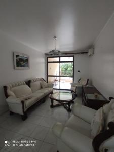 Apartamento a 450m da Praia de Pitangueiras, Guarujá