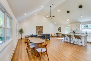 Less Than 1 Mi to Downtown Pensacola Quiet Home with Yard