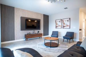 6BR Villa w Private Pool at Champions Gate