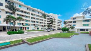 Espacioso condo en Cancun - con acceso a playa