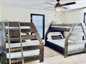 Urban Aquarium Home for 8