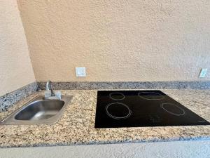 SWFL Retreat by Barefoot Beach