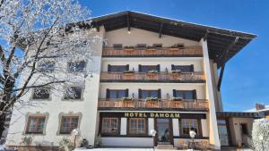Hotel Dahoam by Miha