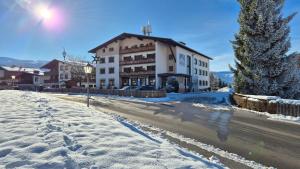 Hotel Dahoam by Miha