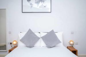 Modern flat in Canning Town