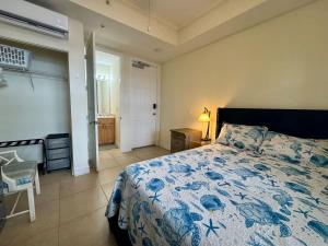 Cozy Studio by Bonita Beach with Desk & Bikes