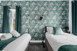 Group Stay - Access to Central, CoOp, Etihad