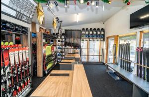 Ski Mountain Apartamenty - Wypożyczalnia - Ski Bus