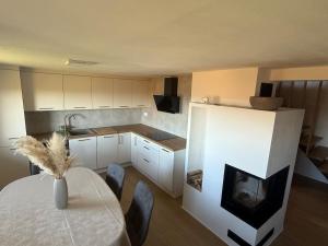 Private Forest Cabin with Epic View