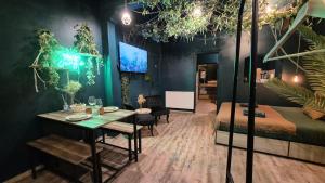 Amazonia - Private Spa and Cinema
