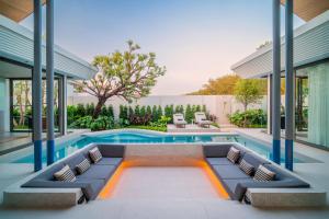 Botanica Aroon Luxury Pool Villa 3 BR Lagoona Bangtao beach