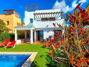 Spacious Villa Laurisilva