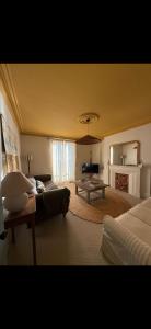 Sunray House - Sea View, Beach Front Holiday Home