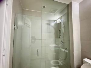 CN Tower and Rogers Centre View and Central Island Lake View