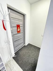 flat Рональда Рейгана 40 Троєщина