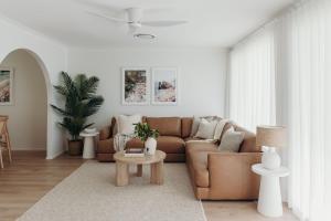 Bay House Shoal Bay, 36 Government Rd - ducted air conditioning, boat parking, linen and only 450 metres to the water