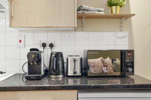 2-BR in the Heart of Soho - 5 guests