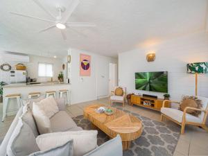 Seamist Lodge unit 6 Kings Beach QLD