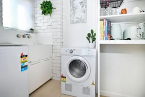 Seamist Lodge unit 6 Kings Beach QLD