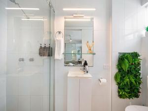 Seamist Lodge unit 6 Kings Beach QLD