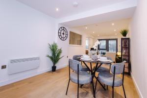 Flat 27 Axis - 2 Bed, Modern Apartment, Free Parking