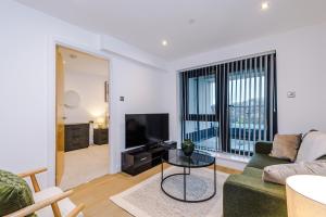 Flat 27 Axis - 2 Bed, Modern Apartment, Free Parking