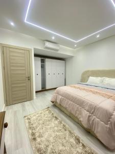 Apartment in residential building number 38A, Zayed Heights compound, apartment number 3