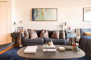 Beautiful Modern Studio in Luxury Building