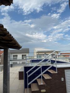 Casa com piscina e 3 Quartos condomínio dos pássaros