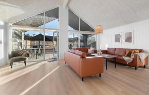 Cozy Home In Glesborg With Sauna