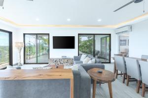 Villa Brisa Azul - Incredible Ocean Views