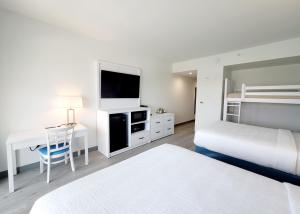 ChartHouse Clearwater Beach Marina Hotel