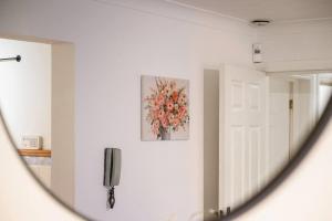 Modern 2 Bed Apartment, Salford Quays, Parking