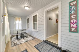 Walk to Local Eats! Updated Schenectady Apartment