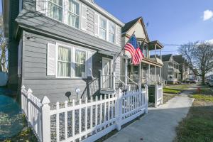 2 Mi to College! Newly Renovated Apartment