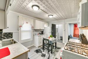 2 Mi to College! Newly Renovated Apartment