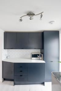 Troon Centre Seaside Retreat -Apt close to Beach Golf and Surf