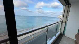 Beachfront apartment in Salinas Malecom