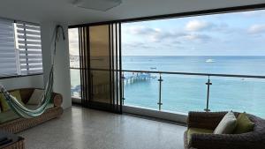 Beachfront apartment in Salinas Malecom