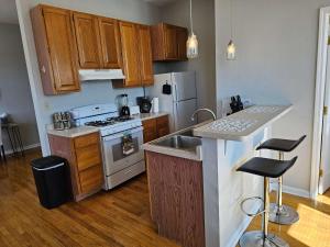 Two Bedroom West Loop