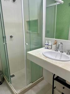 Apto completo reformado 3 min da praia