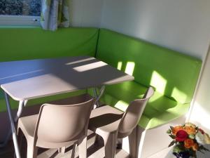 Mobil Home 4 Pers avec Terrasse à Roquebrune-sur-Argens - API-1-52-911