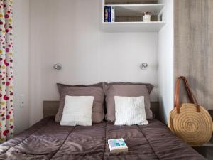 Chalet Premium avec Terrasse - 3 Chambres - API-1-52-907