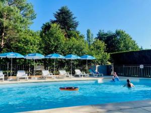 Mobil-home confortable avec terrasse au calme - API-1-52-915