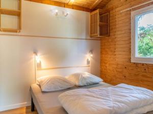 Chalet avec Terrasse à Tréguennec pour 4 personnes - API-1-52-944