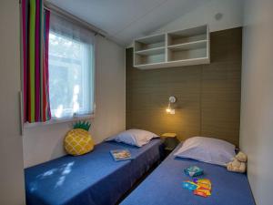 Mobil-home avec Terrasse, 6 personnes - API-1-52-926