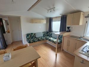 Mobil-home 4 pers. avec terrasse à Notre-Dame-de-Monts - API-1-52-946