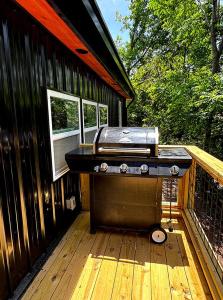 Tiny House Rental in Asheville, NC - The Bat Shack
