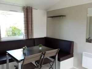 Mobil-home cosy avec terrasse à Tréguennec - API-1-52-977